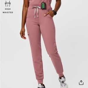 Only worn once, they too long for me.